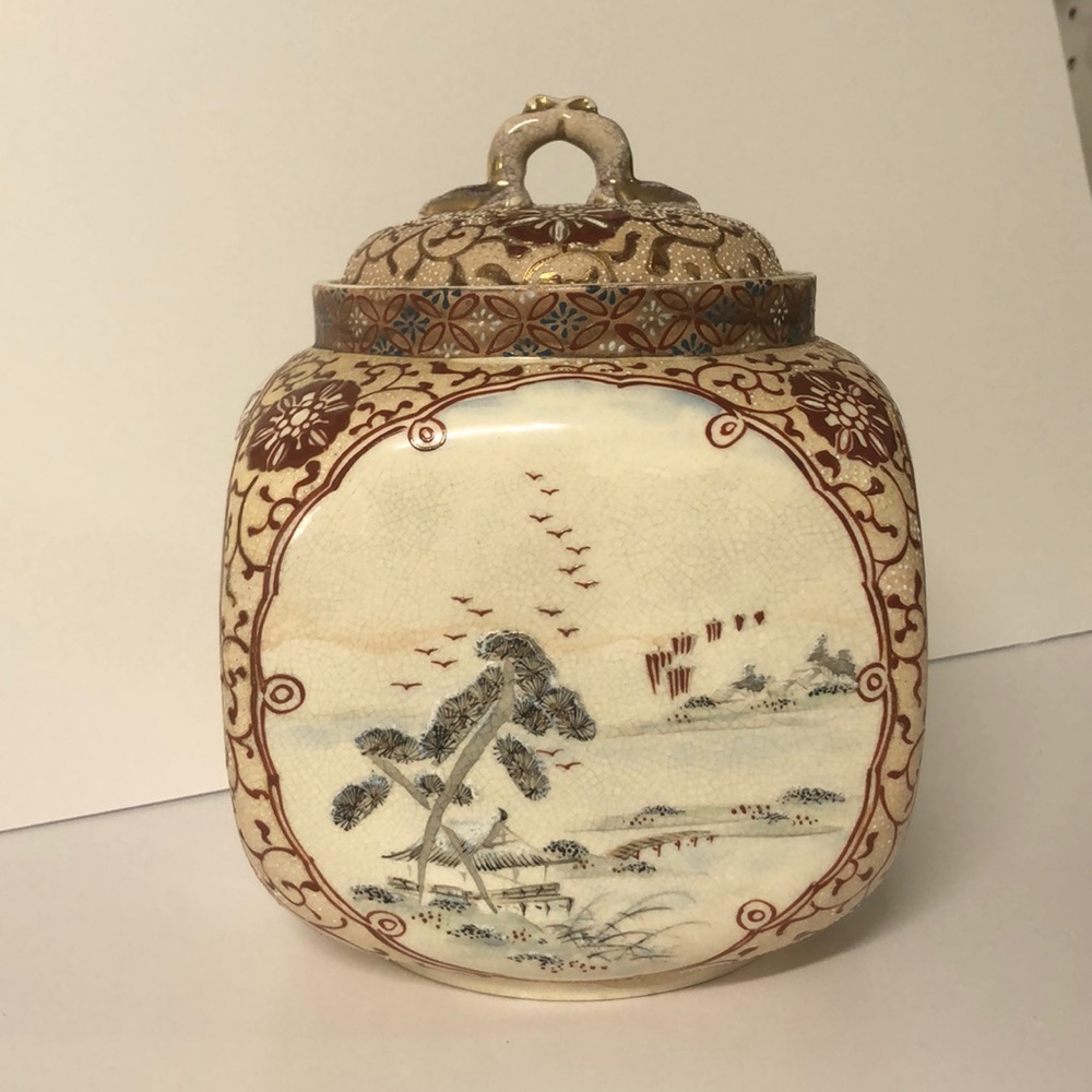 Vintage Hand painted Chinese Biscuit Jar